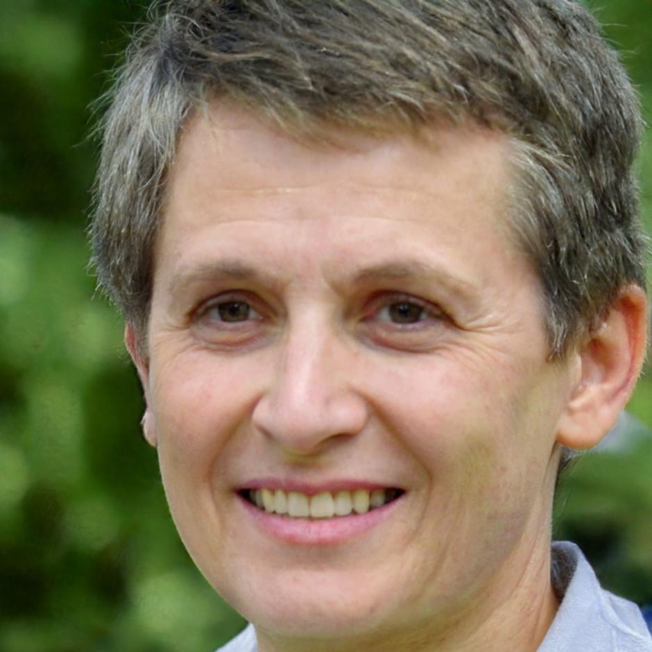 Professional mentor Callum Thorsen discussing business formation strategies